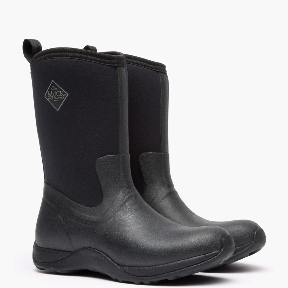 NIB Muck Boot Women's Arctic Weekend Mid Waterproof Snow Boots Black Size 6